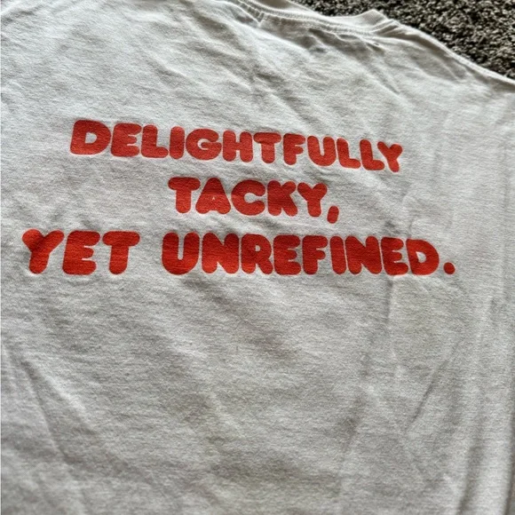 Hooters tee shirt - Picture 5 of 5